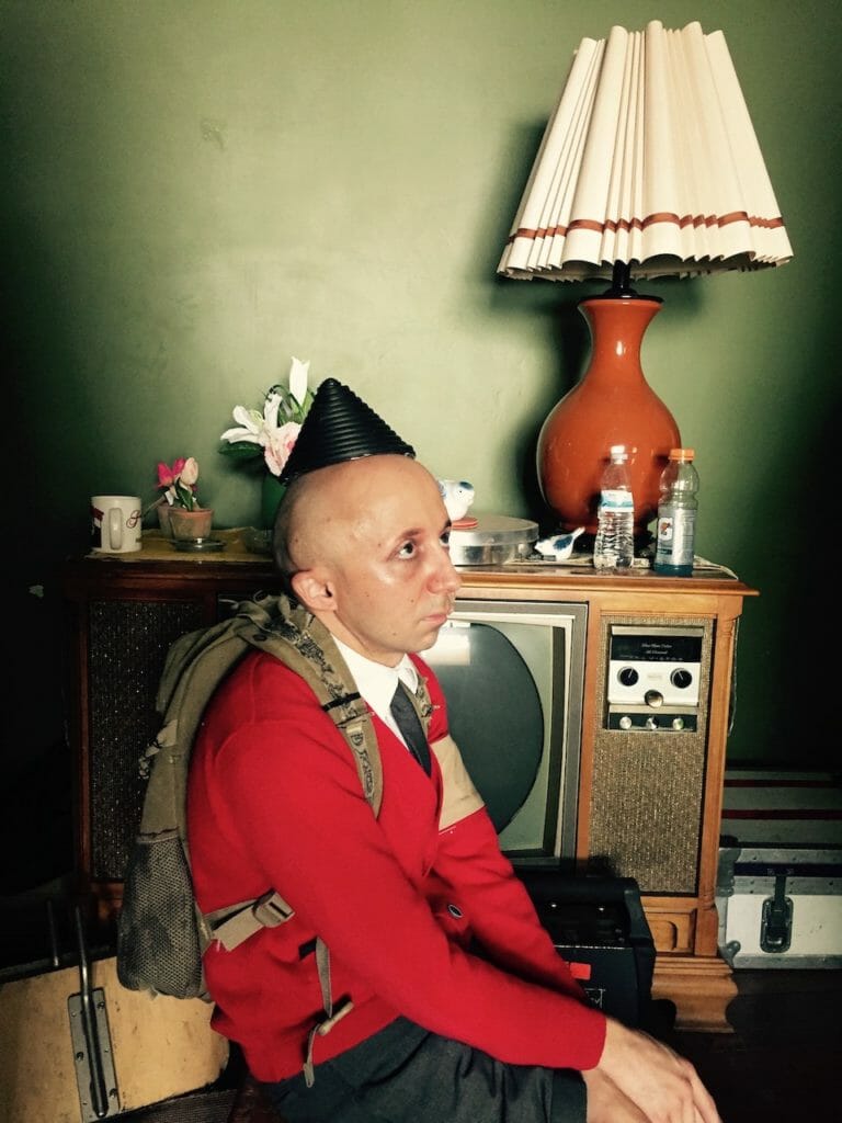 Shane Carpenter in Kuso 